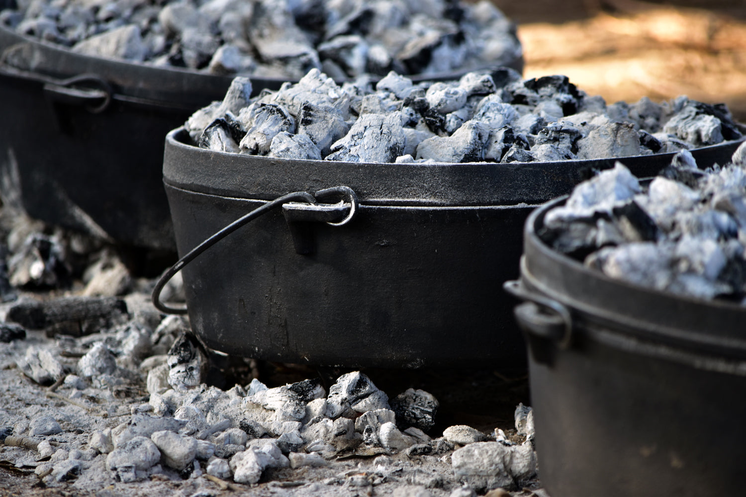 cast iron cookware for outdoor cooking