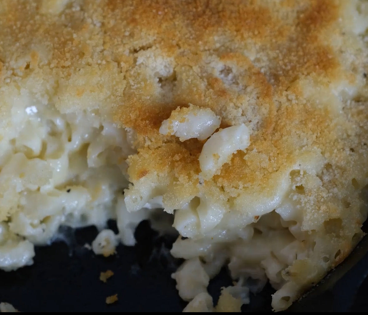 Mac & Cheese in a Cast Iron Skillet