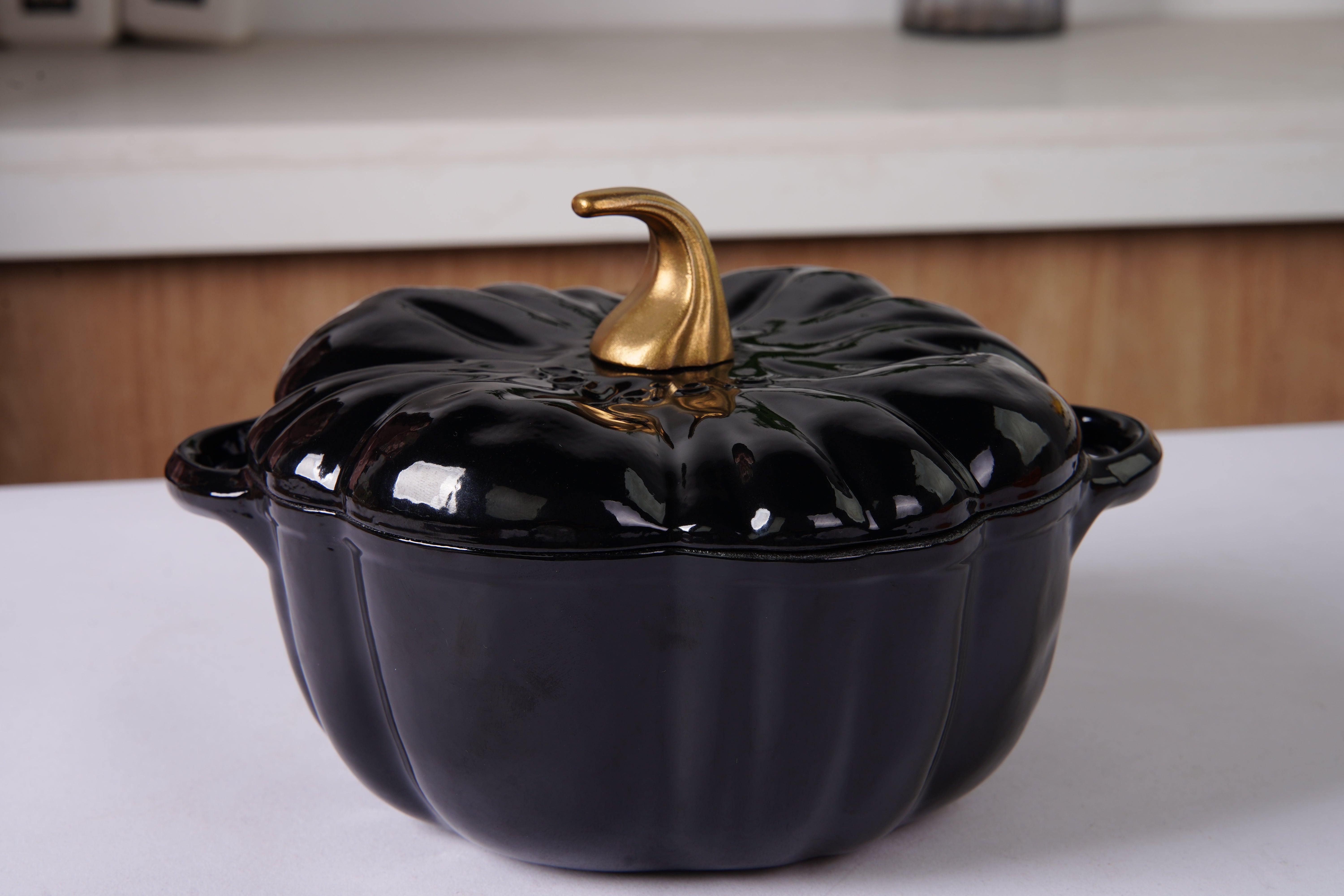 Enameled Cast Iron Pumpkin Pot, Dutch Oven, Cocotte, Black, 2.32 qt (2.2 L)