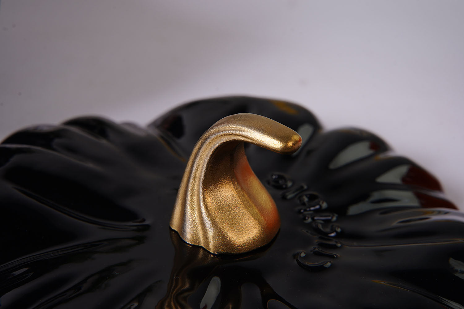 Enameled Cast Iron Pumpkin Pot, Dutch Oven, Cocotte, Black, 2.32 qt (2.2 L)