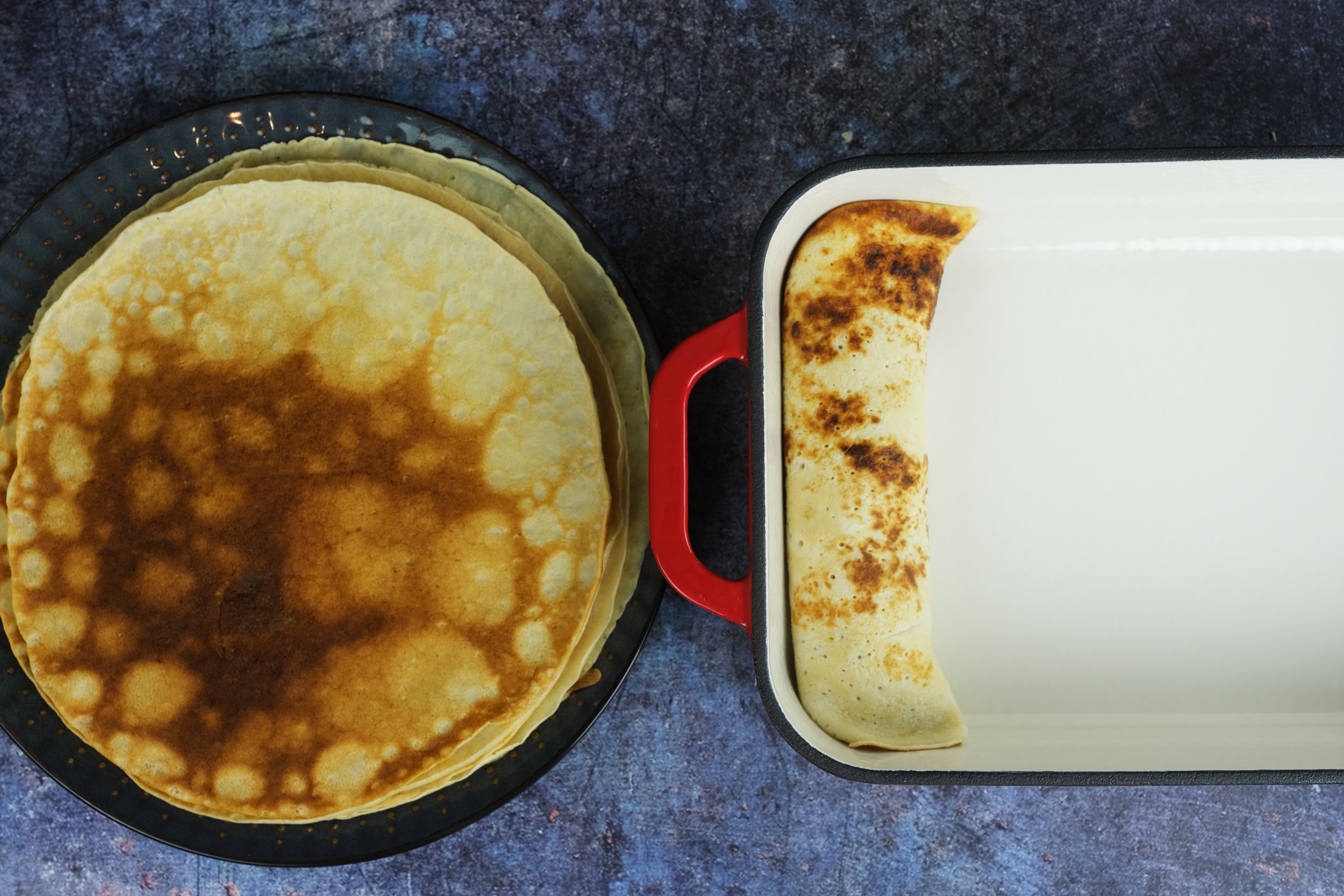 Enameled cast iron coasting pan baking dish from Direct-mart with crepes