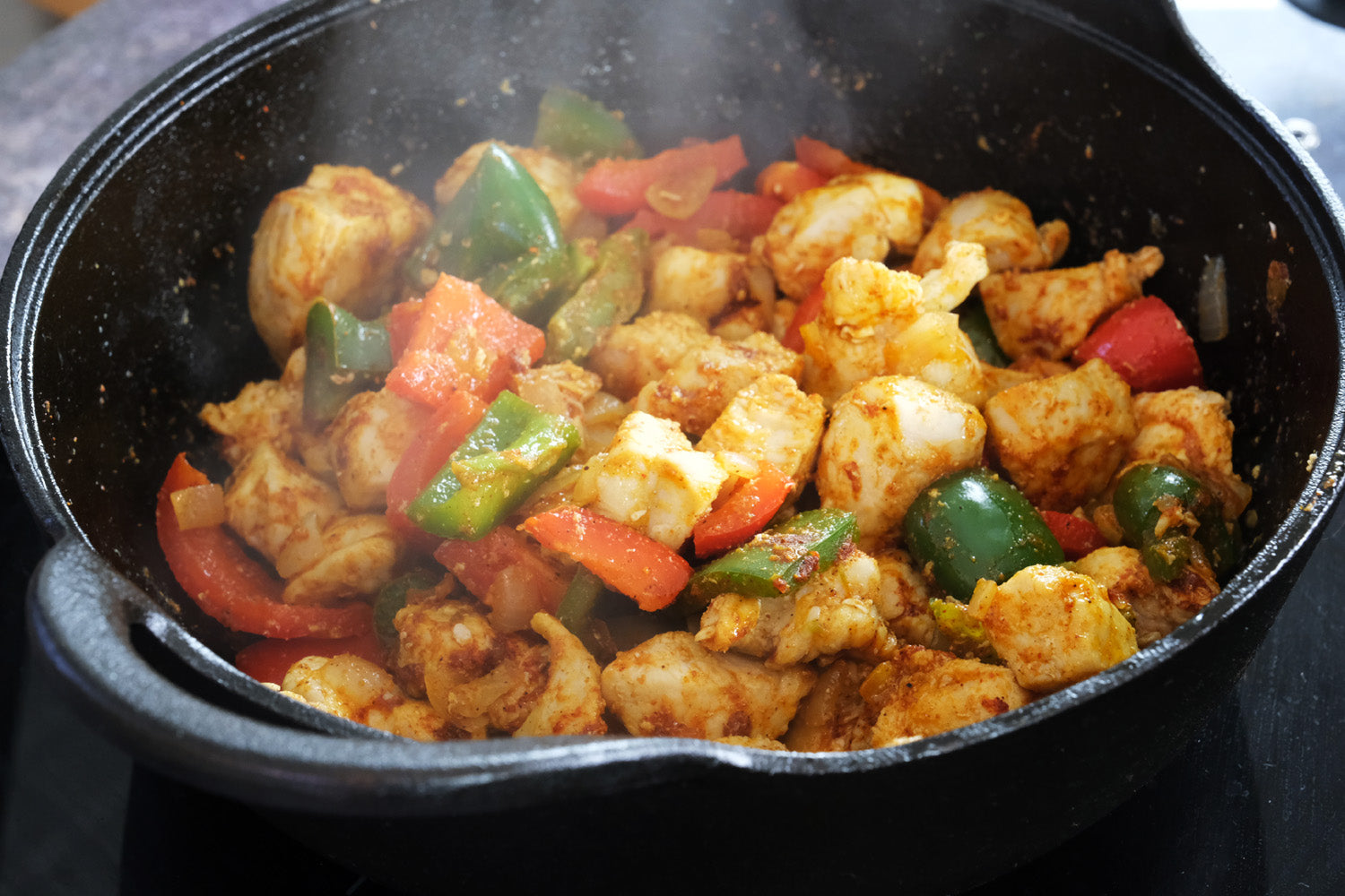 Cast Iron Balti Casserole with a Glass Lid, 3 Quart (2,83 litre) Cast Iron Pot