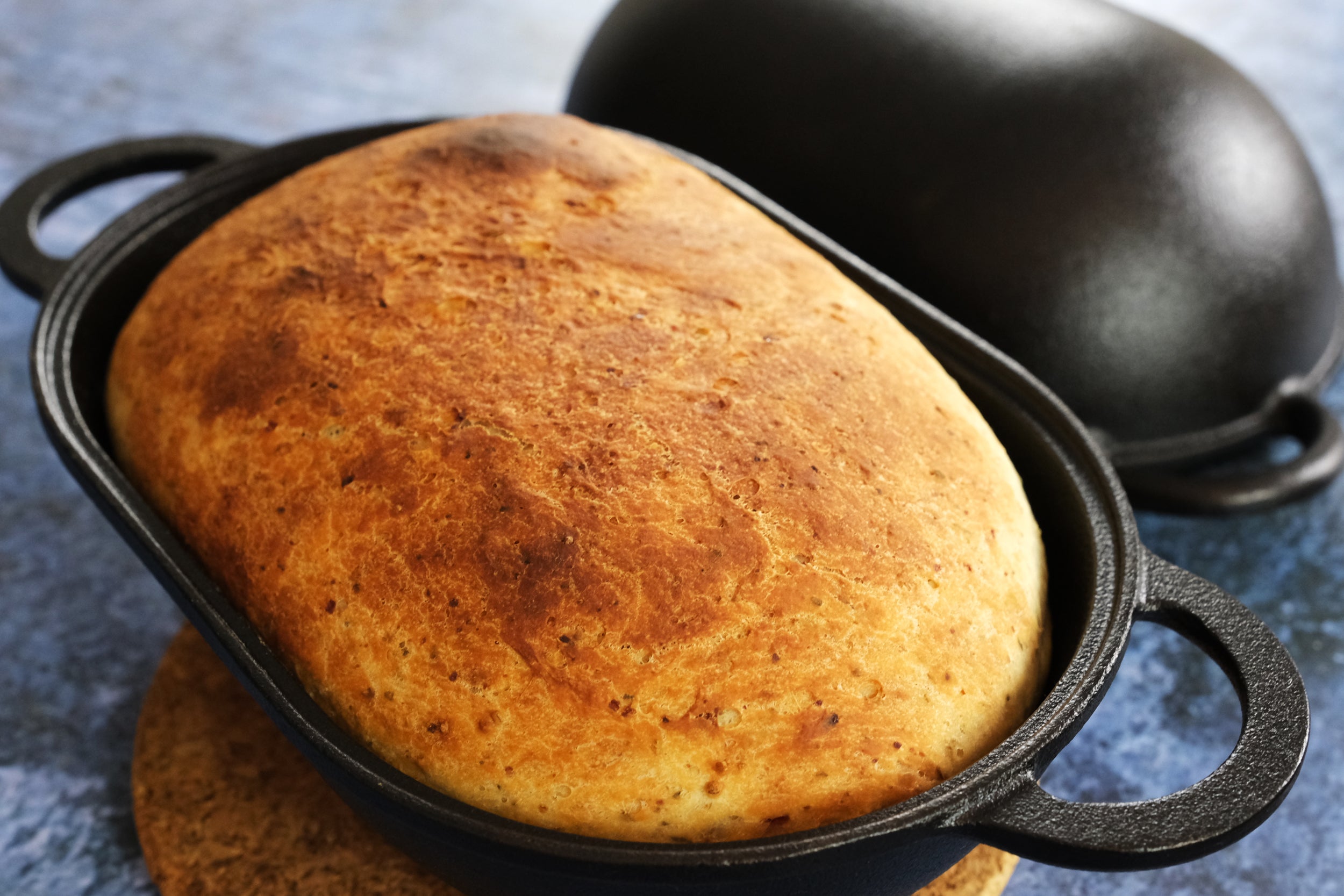 Cast Iron Bread Pan with Lid – Oven Safe Form for Baking, Artisan Bread Kit - Loaf Pan