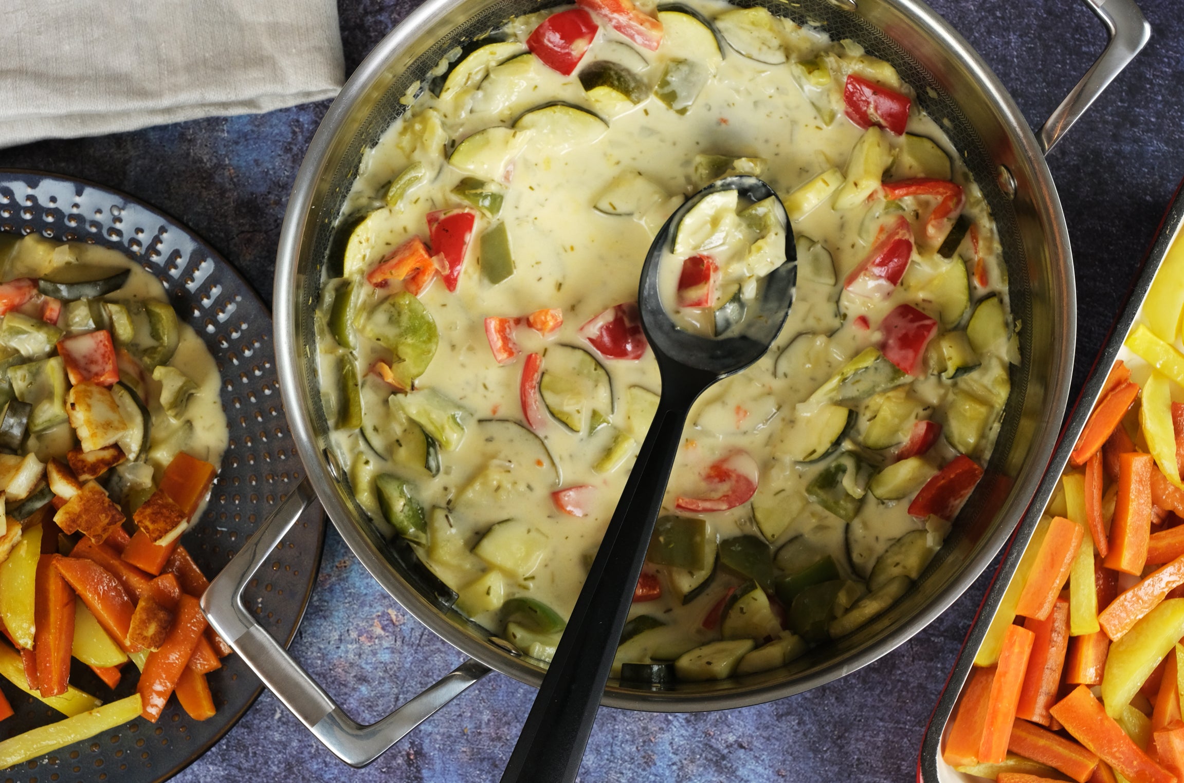 Hybrid Nonstick Sauté Pan – 28 cm (11”) Tri-Ply Stainless Steel with Loop Handles + Tempered Glass Lid, 5 L Capacity