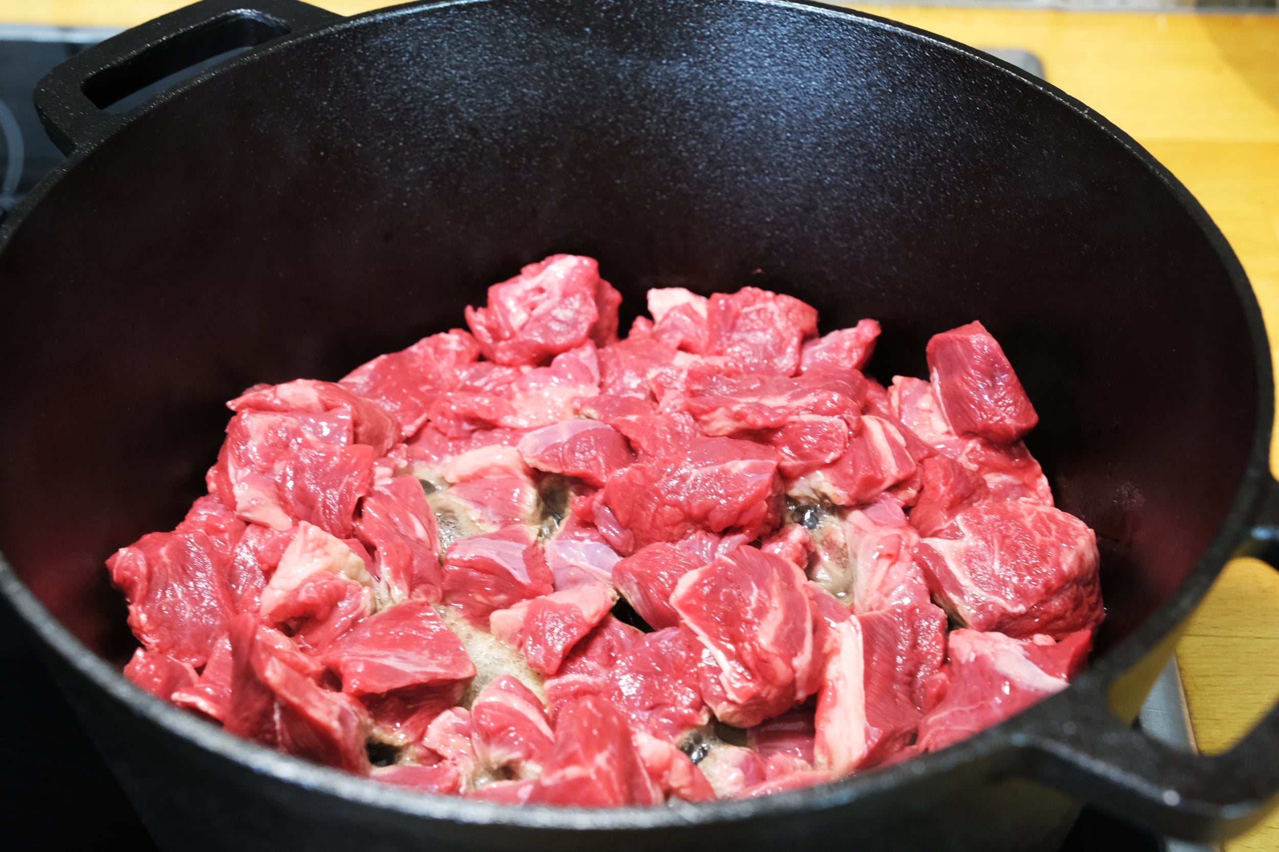 Cast Iron Dutch Oven with Skillet Lid - 10.23” (26 cm) Diameter, 4.8 L