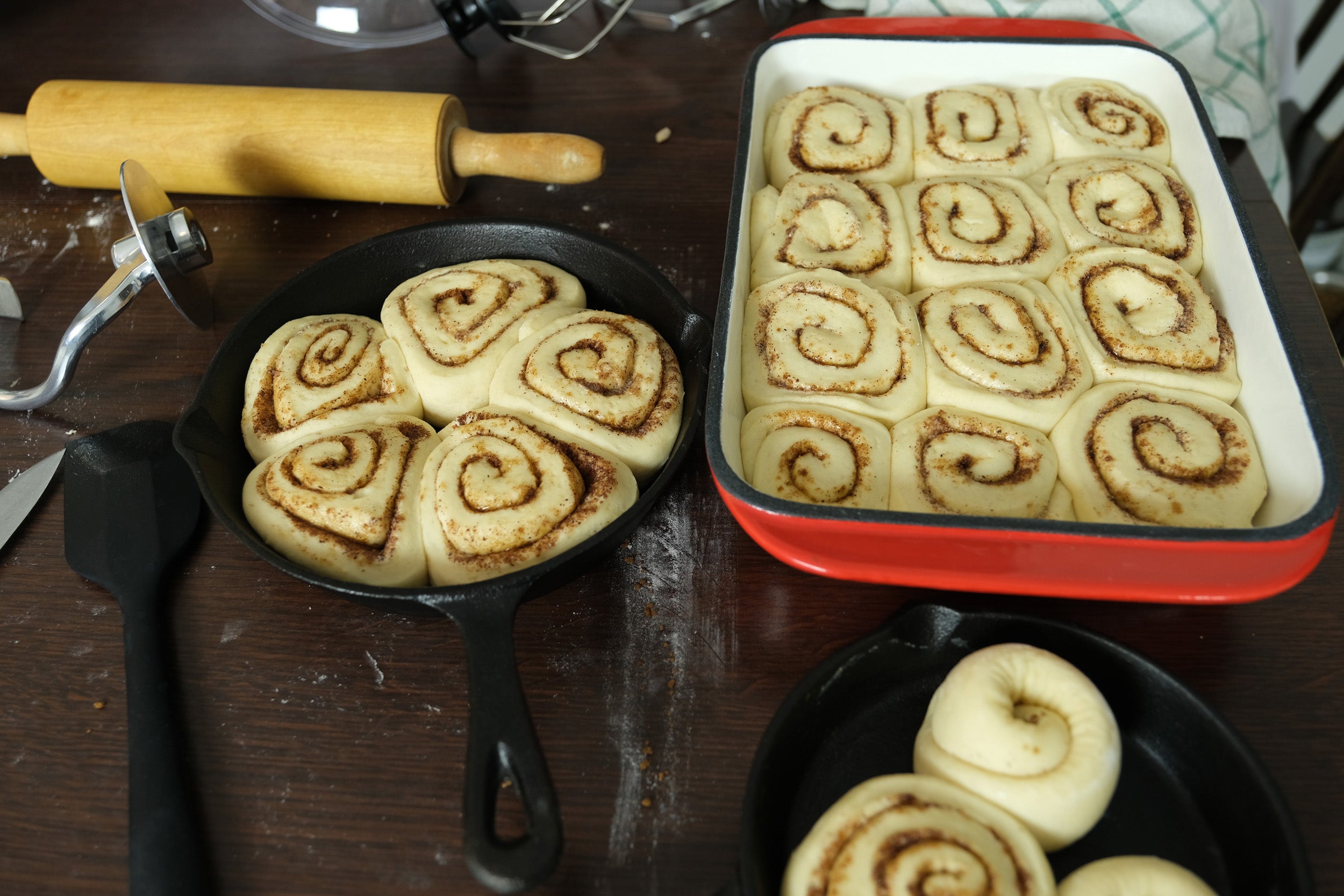 Enameled Cast Iron Rectangular Roaster, Casserole Dish, Lasagna Pan, Deep Roasting Pan - Red