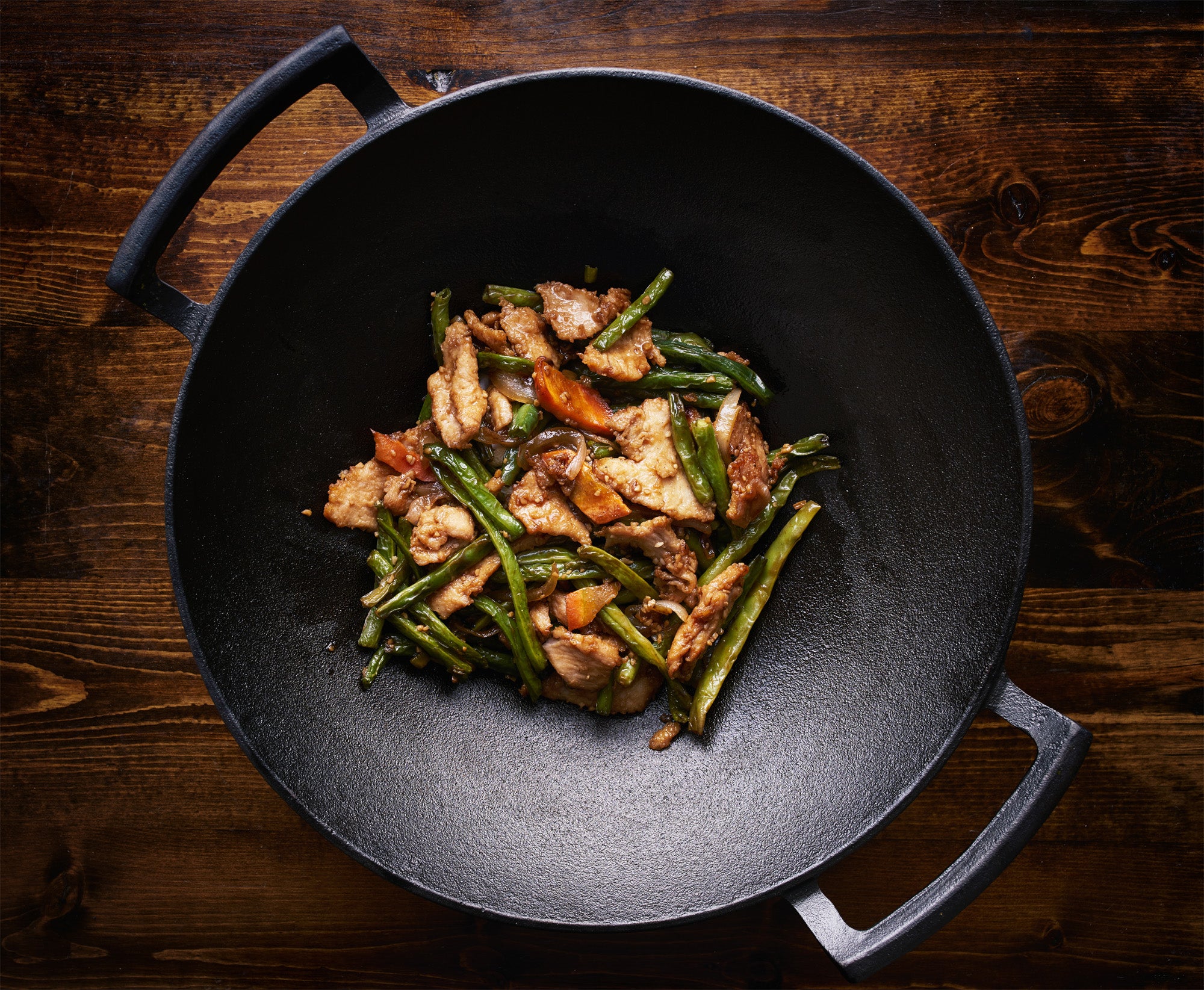 Cast Iron Wok Set 14-Inch (36 cm), Glass Lid, 2 Silicone Handle Holders, 1 Scraper